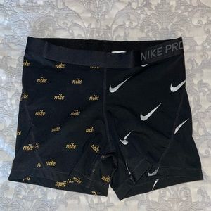 NIKE PROS